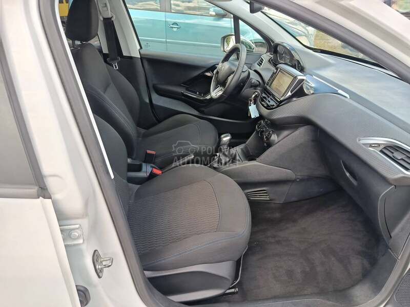Peugeot 208 1.2ben