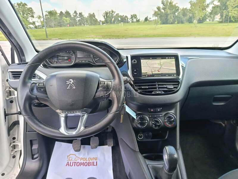 Peugeot 208 1.2ben