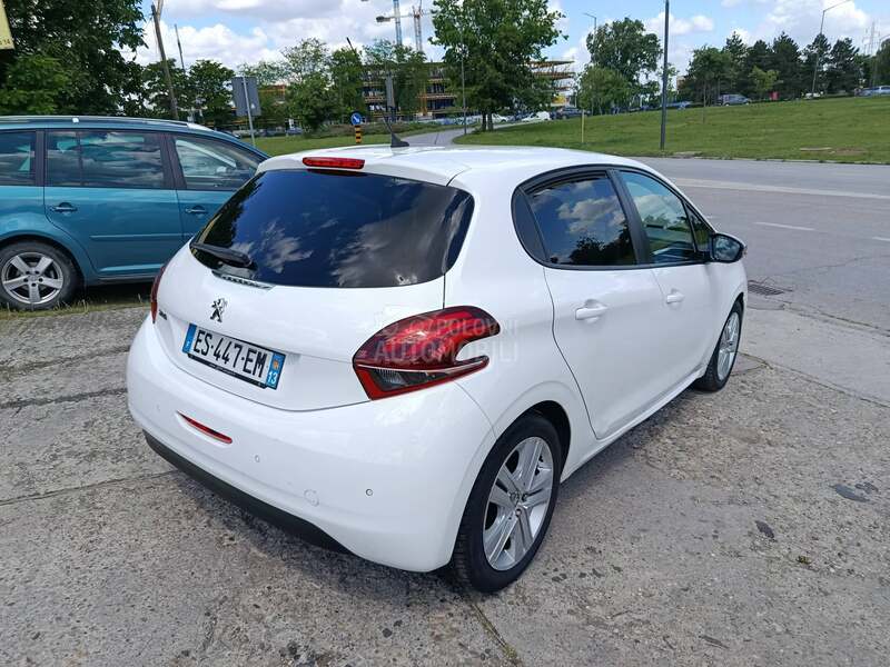 Peugeot 208 1.2ben
