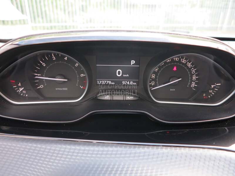 Peugeot 208 1.2 B ALLURE