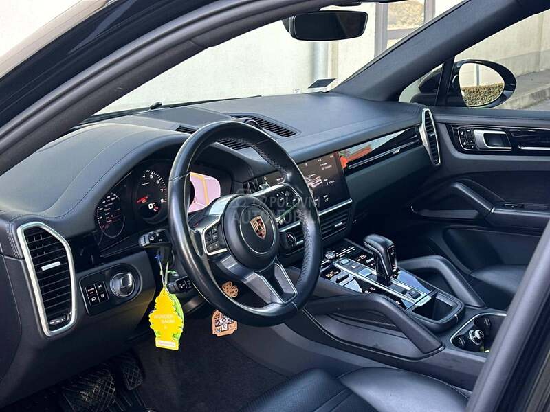Porsche Cayenne Coupe