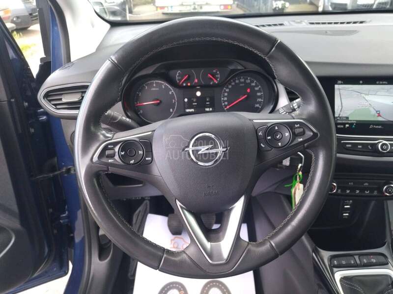 Opel Crossland X  1.2 b LED/NAV