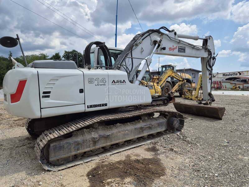 Liebherr R914C