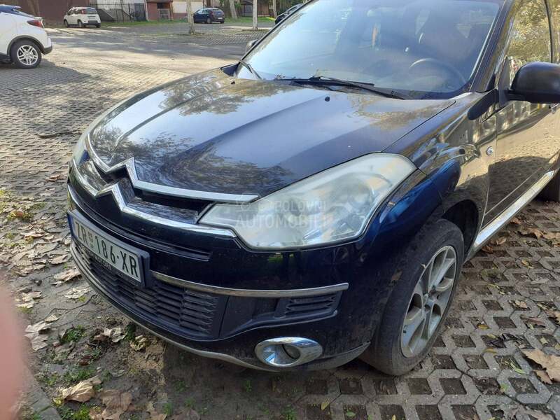 Citroen C-Crosser 2.2 hdi