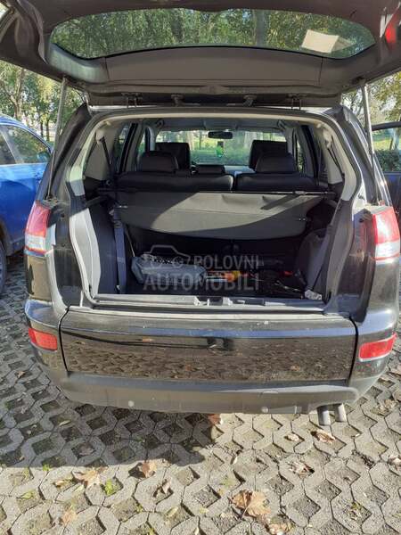 Citroen C-Crosser 2.2 hdi