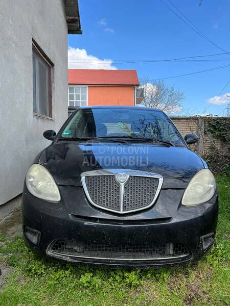 Lancia Ypsilon 