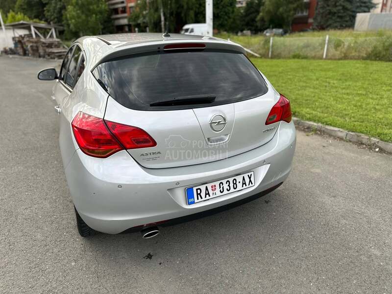 Opel Astra J 1.4 B