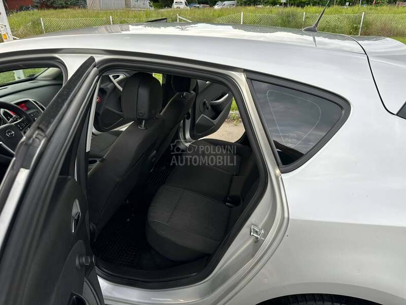 Opel Astra J 1.4 B