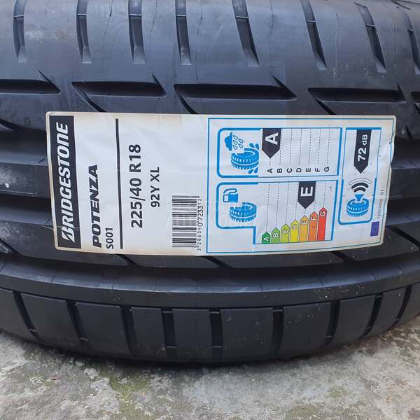 Bridgestone 225/40 R18 Letnja