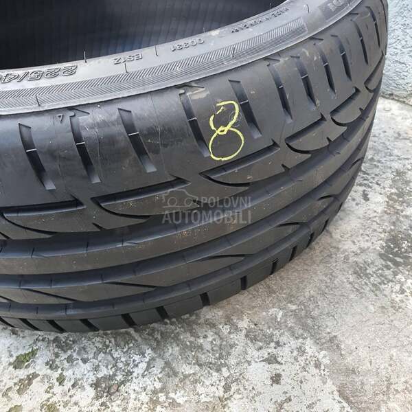 Bridgestone 225/40 R18 Letnja