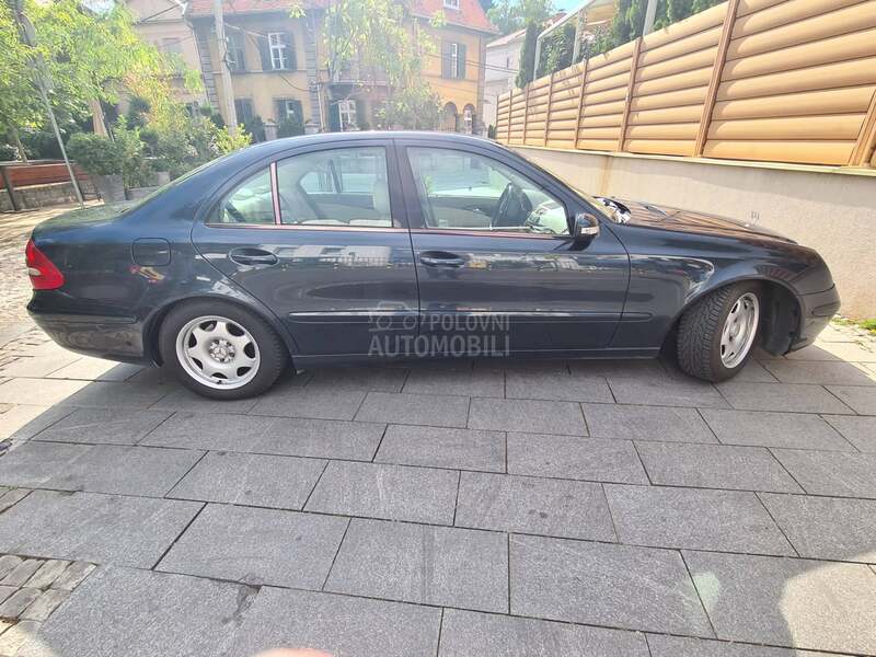 Mercedes Benz E 220 CDI