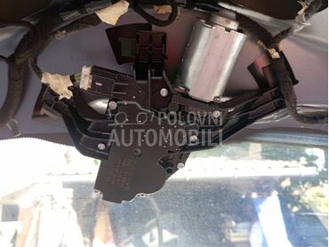 Motoric zasnjeg brisaca za Peugeot 207