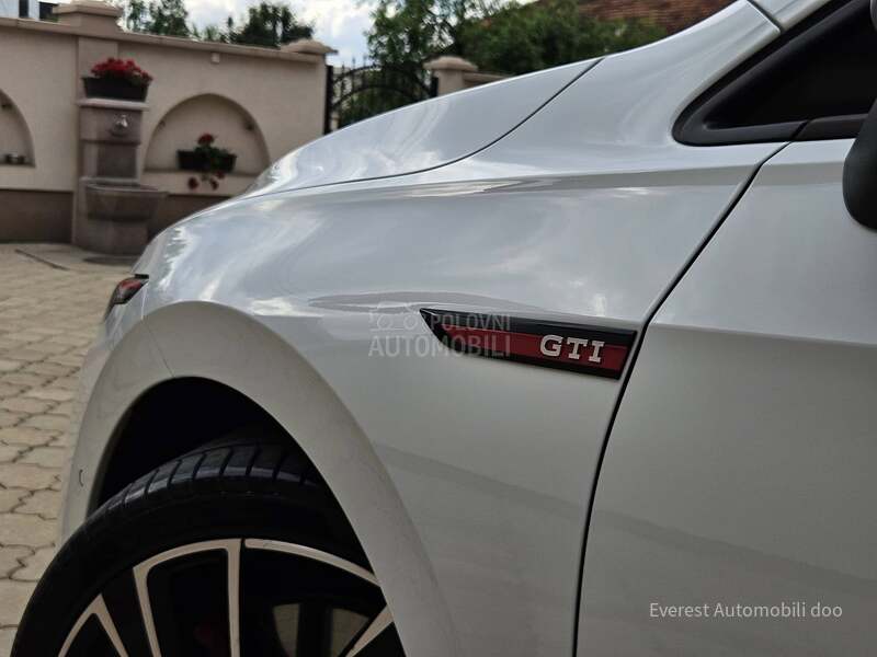 Volkswagen Golf 8 2.0 TSi G T I