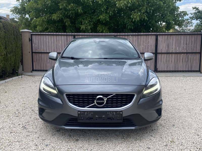Volvo V40 R design