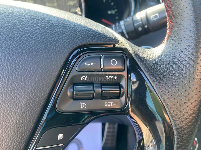 Kia cee`d GT 1.6T Pan Xen Nav