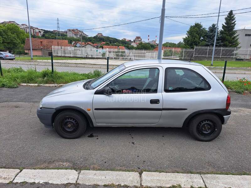 Opel Corsa B 1.0
