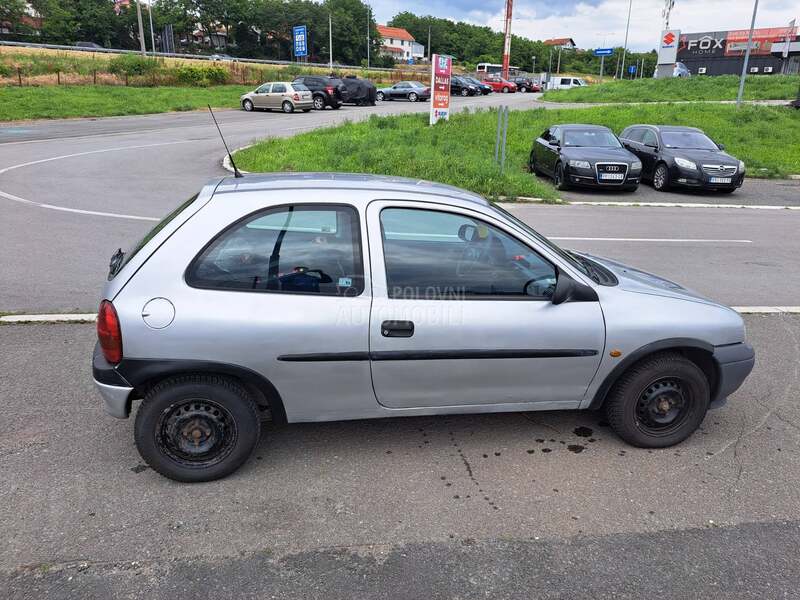 Opel Corsa B 1.0