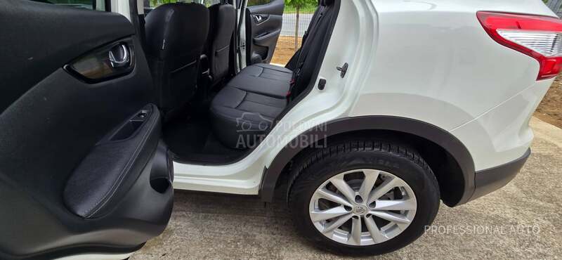 Nissan Qashqai 1.5d/Tekna/Pano/360