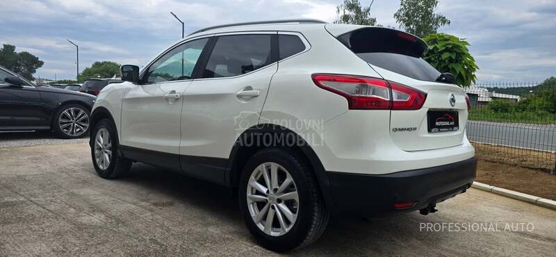 Nissan Qashqai 1.5d/Tekna/Pano/360