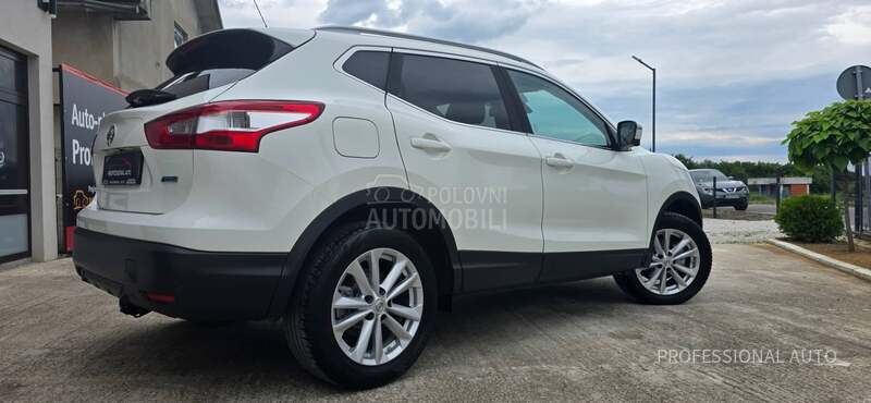 Nissan Qashqai 1.5d/Tekna/Pano/360