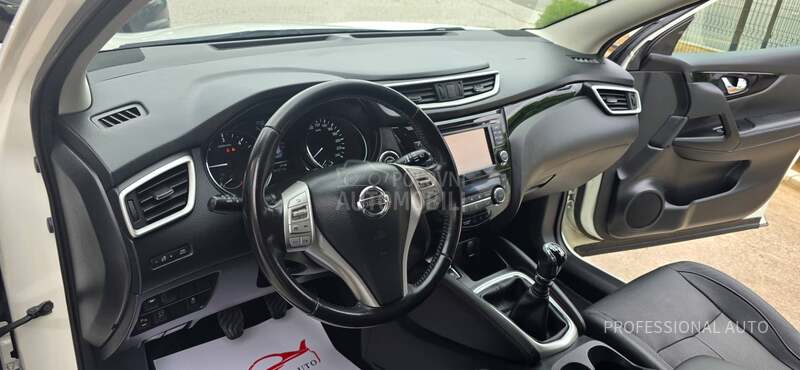 Nissan Qashqai 1.5d/Tekna/Pano/360