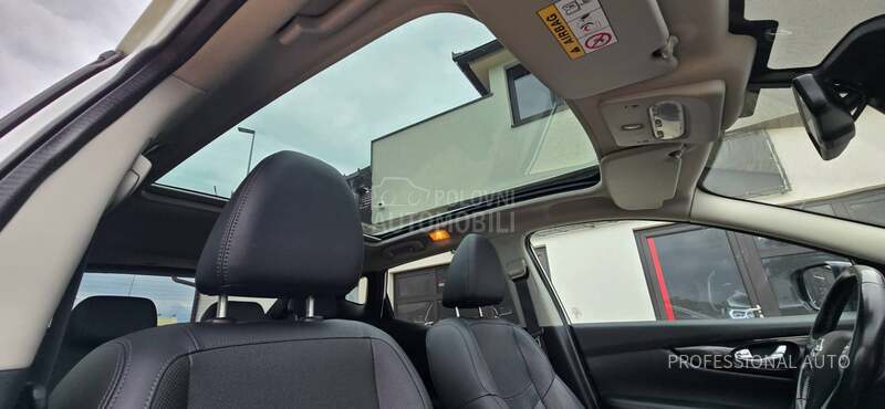 Nissan Qashqai 1.5d/Tekna/Pano/360