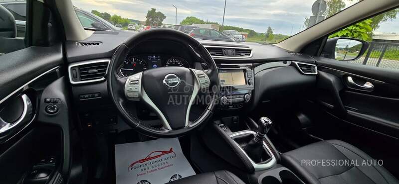 Nissan Qashqai 1.5d/Tekna/Pano/360