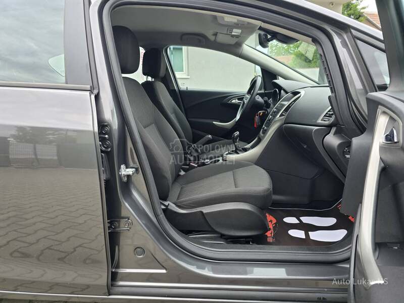 Opel Astra J 1.4 N.A.V.I.