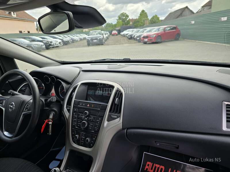 Opel Astra J 1.4 N.A.V.I.