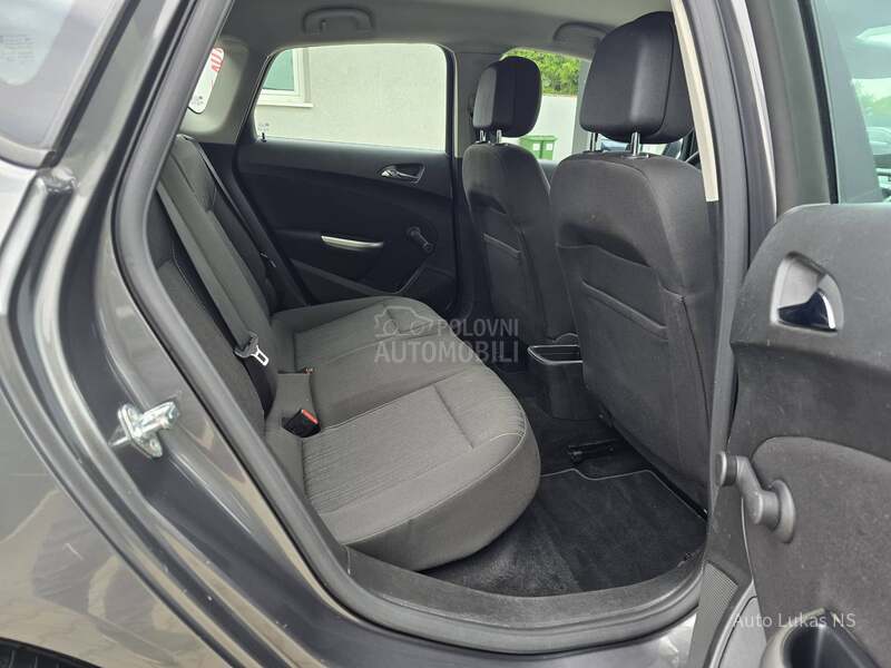 Opel Astra J 1.4 N.A.V.I.