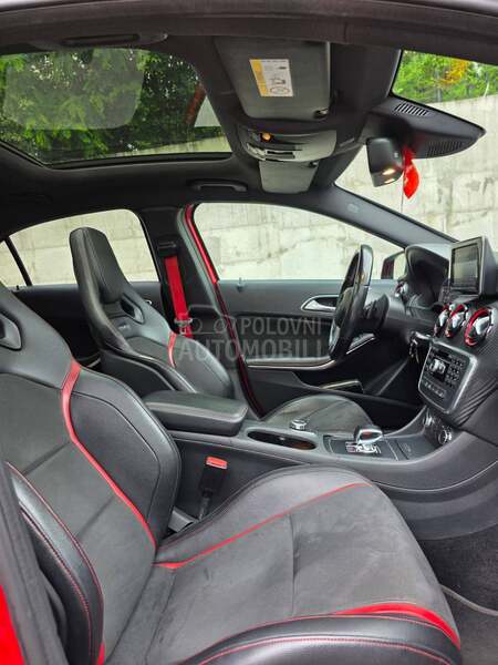 Mercedes Benz A 45 AMG 