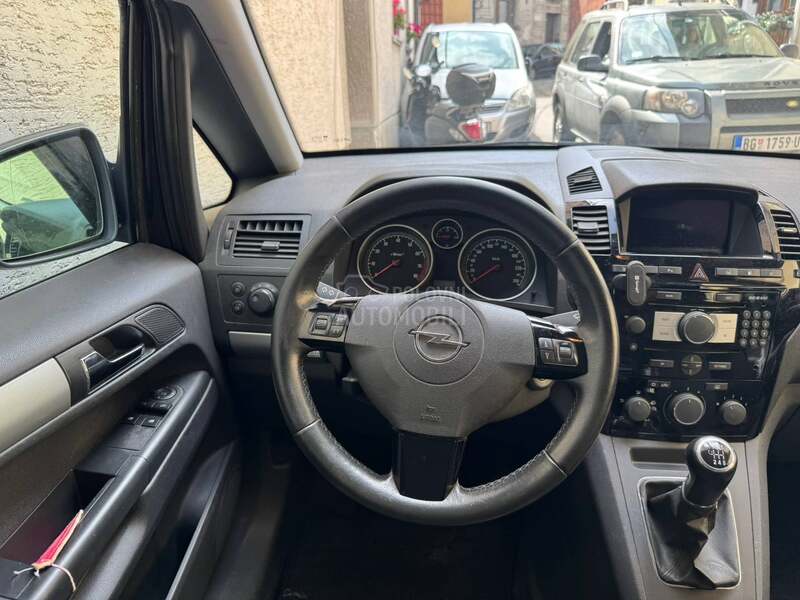 Opel Zafira 111 jahre edition
