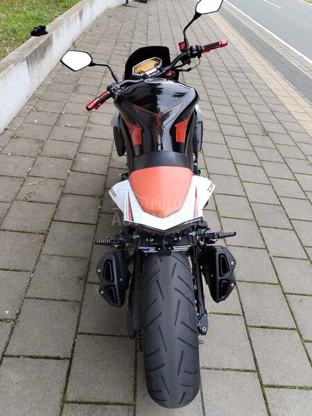 Kawasaki Z1000 SE