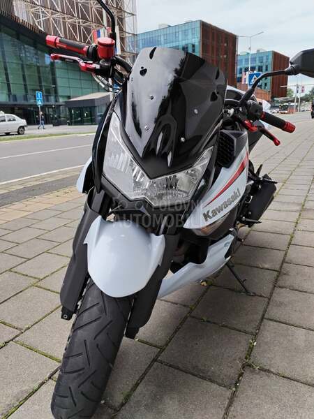 Kawasaki Z1000 SE