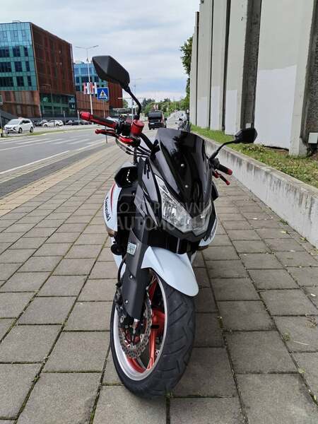 Kawasaki Z1000 SE