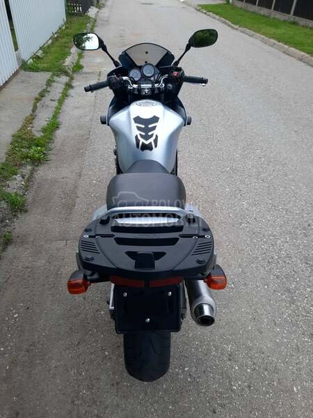 Yamaha Fazer 600