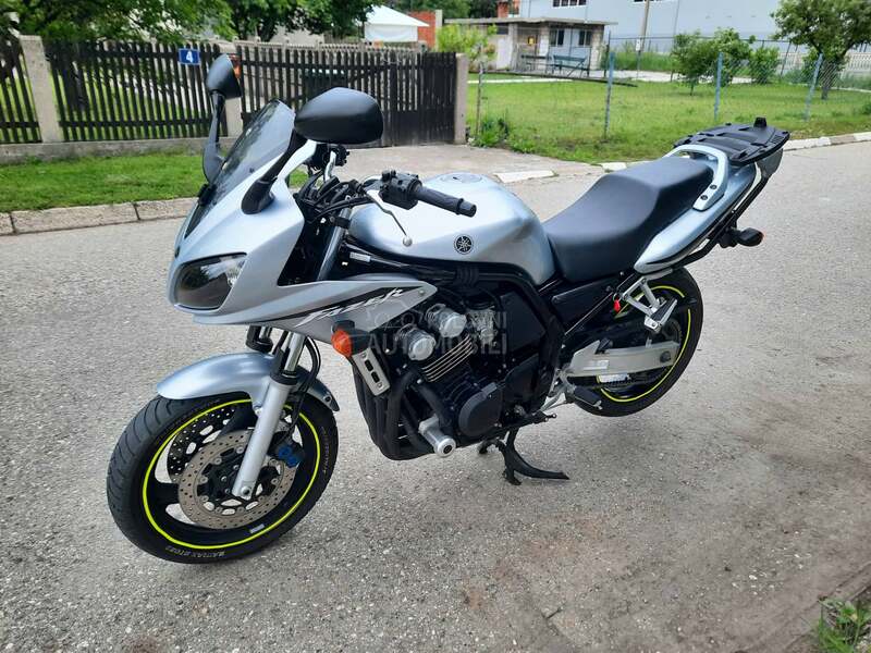 Yamaha Fazer 600