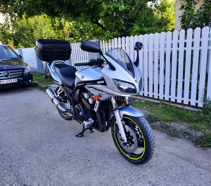 Yamaha Fazer 600