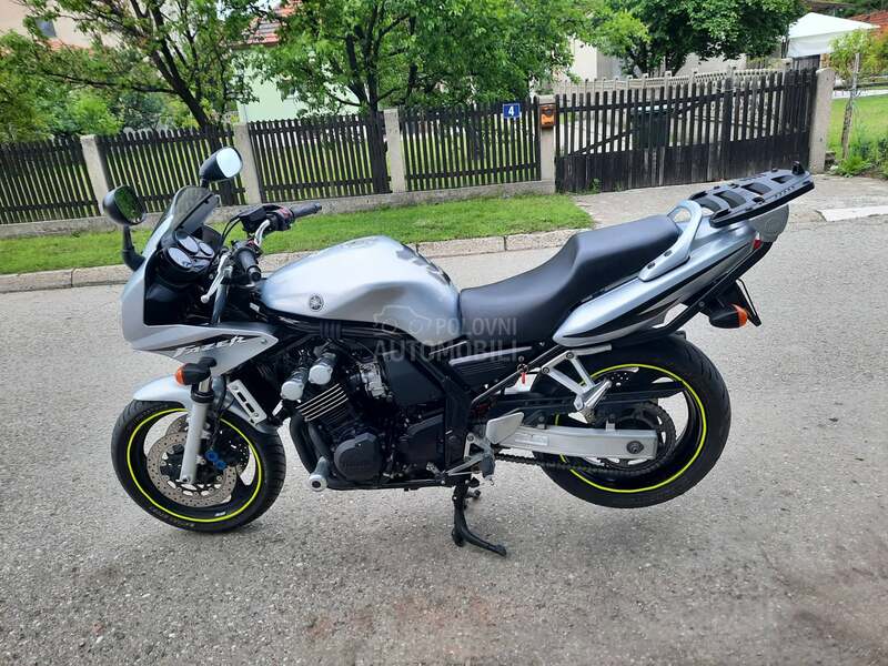 Yamaha Fazer 600
