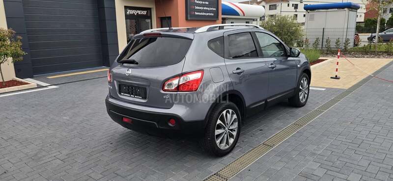 Nissan Qashqai 4x4/AUT/PAN/BOSE