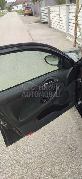Alfa Romeo 147 1.9 jtdm black line