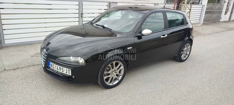 Alfa Romeo 147 1.9 jtdm black line