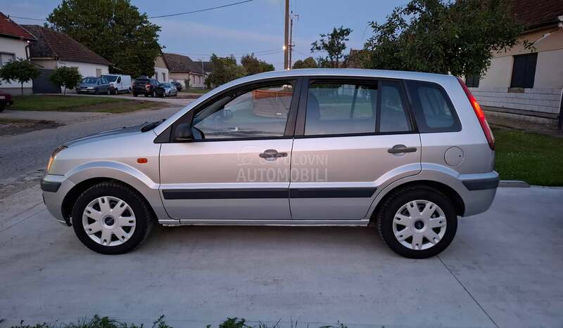 Ford Fusion 1.4 Ben zin Restajl