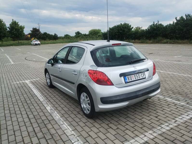 Peugeot 207 1.4