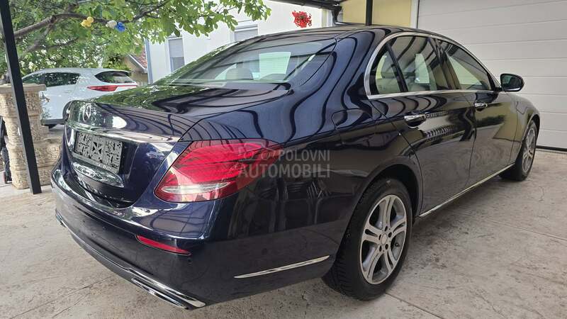 Mercedes Benz E 220 NOV