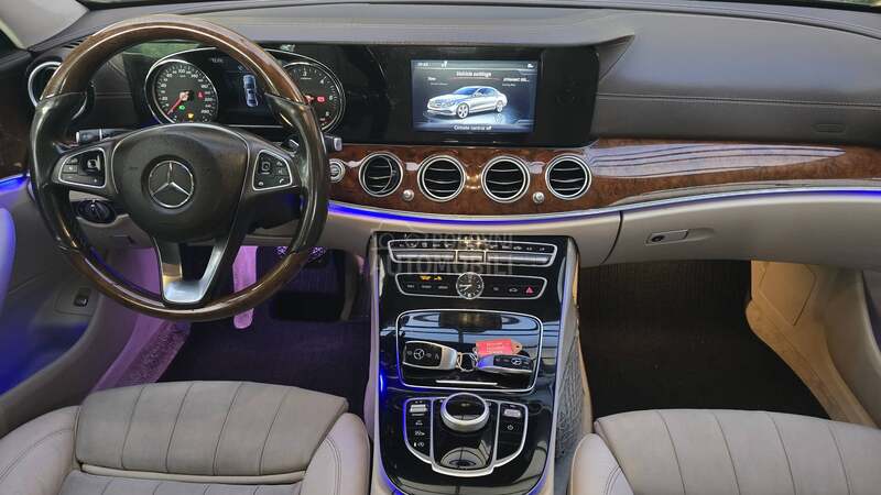 Mercedes Benz E 220 NOV