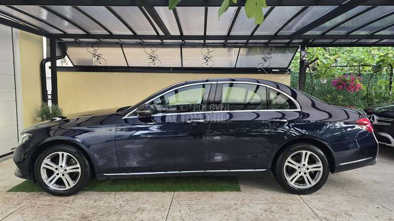 Mercedes Benz E 220 NOV