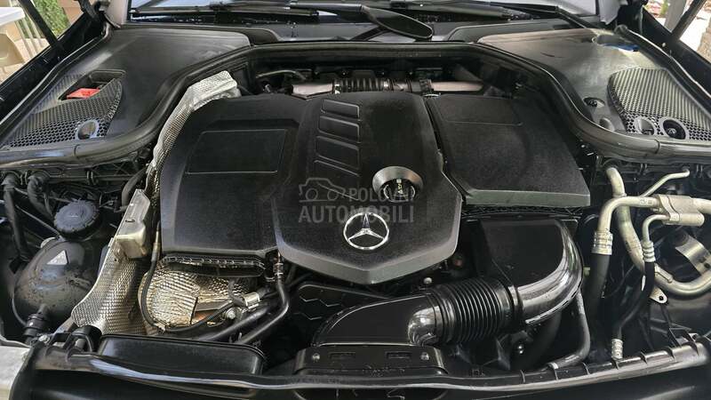 Mercedes Benz E 220 NOV