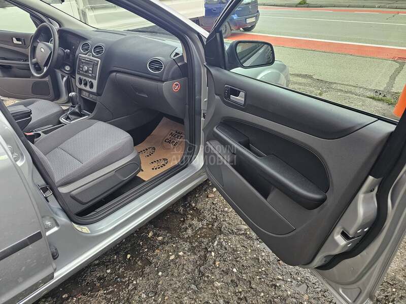 Ford Focus C.H