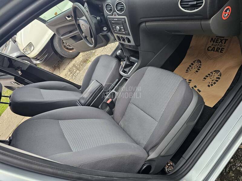 Ford Focus C.H